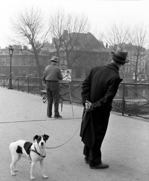 32396 Fox terrier au pont des Arts, 1953 HD